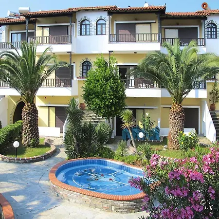 Flat In With A Terrace And Communal Pool Apartament Pefkochori